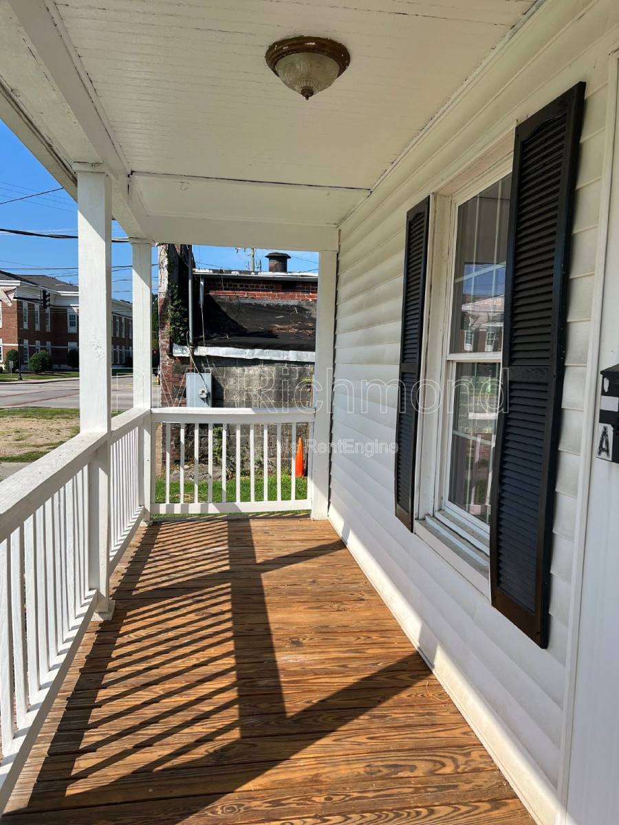 Apartment for rent at 104 Lee Ave #B, Colonial Heights, VA 23834