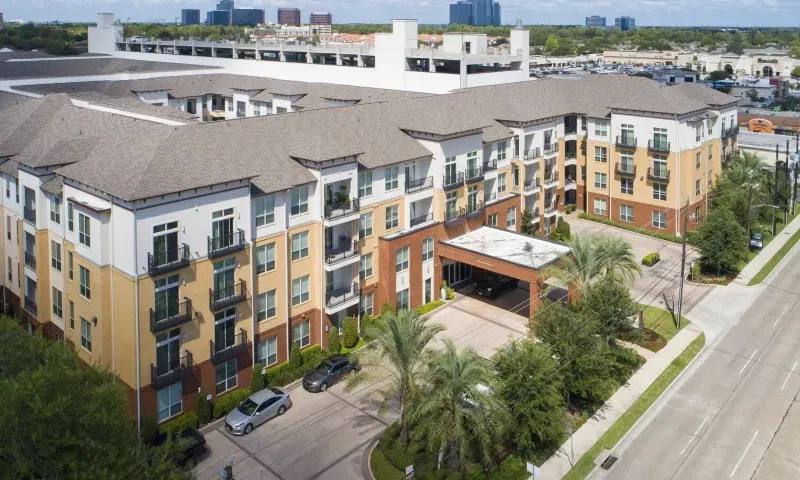 Apartment for rent at 611 Dairy Ashford Rd, Houston, TX 77079
