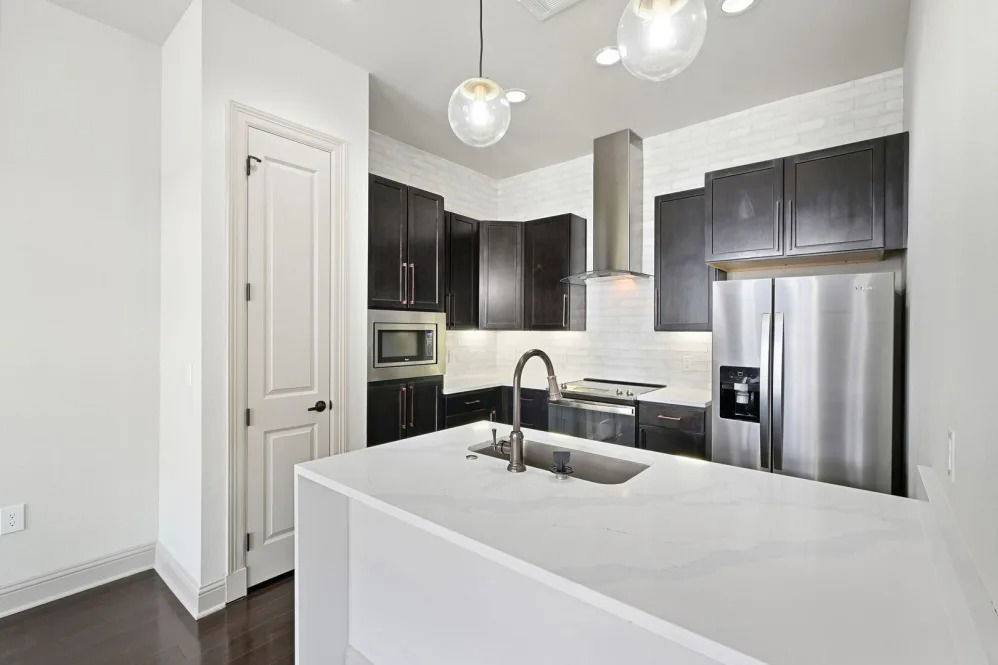 Apartment for rent at 14800 Memorial Dr, Houston, TX 77079