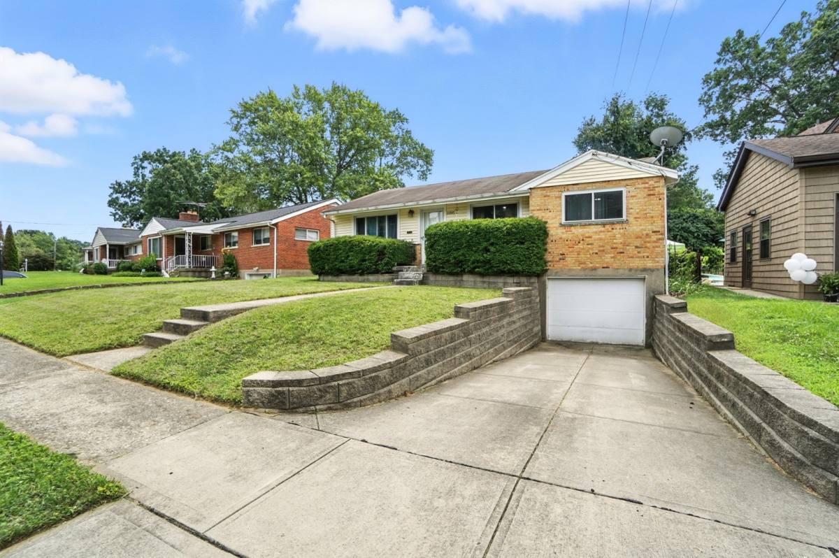 House for rent at 2295 Deblin Dr, Cincinnati, OH 45239