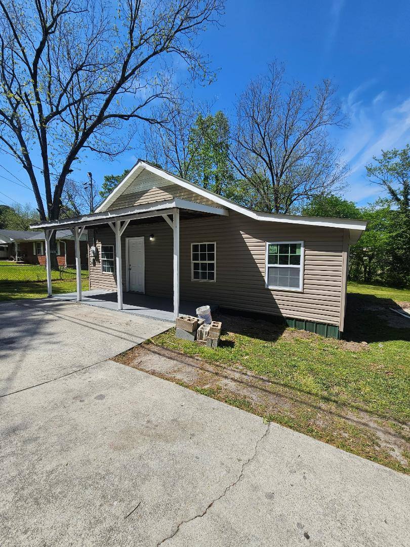 House for rent at 182 Hughes St, Toccoa, GA 30577