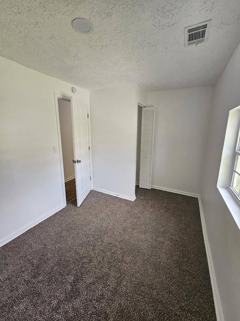 House for rent at 182 Hughes St, Toccoa, GA 30577