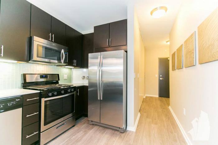 Apartment for rent at 123 N Desplaines St #509, Chicago, IL 60661