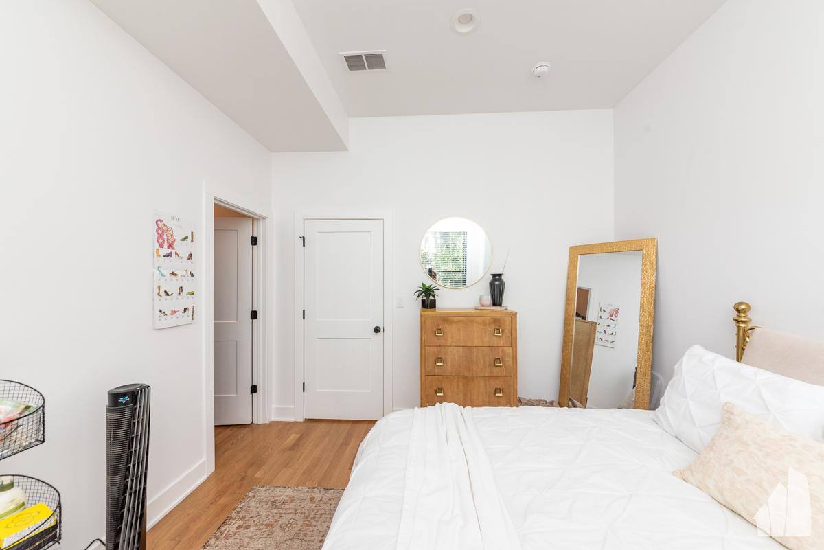 Apartment for rent at 3517 N Reta #4F, Chicago, IL 60657