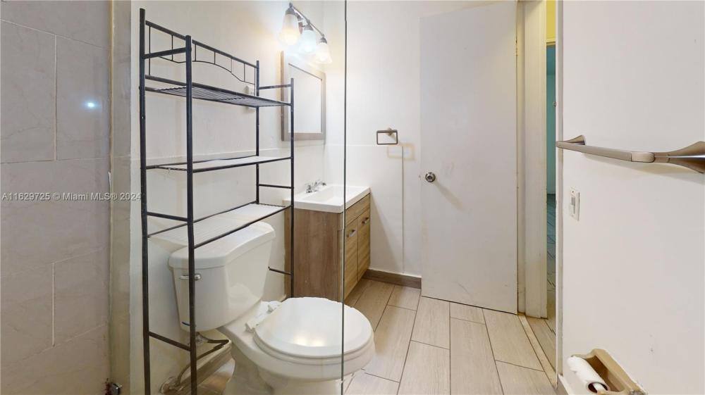 Apartment for rent at 1451 NE 170th St #105A, Miami, FL 33162