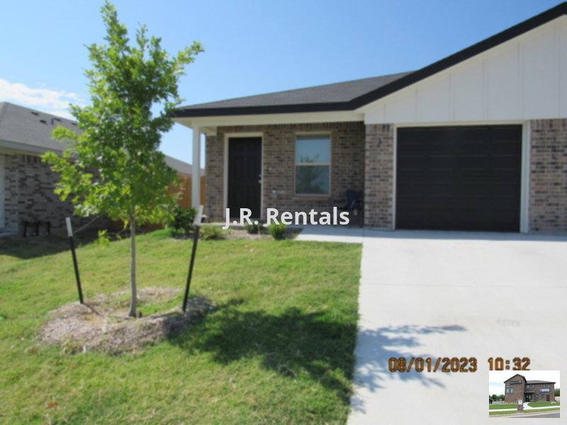 Townhouse for rent at 106 Lost Trail #B, Copperas Cove, TX 76522