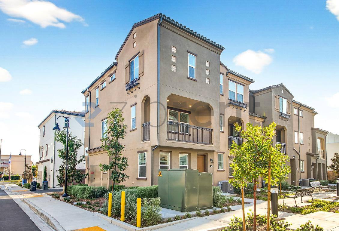 Townhouse for rent at 2215 W Orange Ave #12, Anaheim, CA 92804