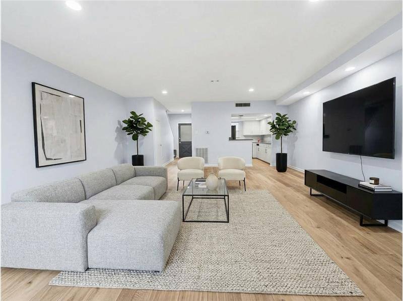 Condo for rent at 6009 E University Blvd #131, Dallas, TX 75206