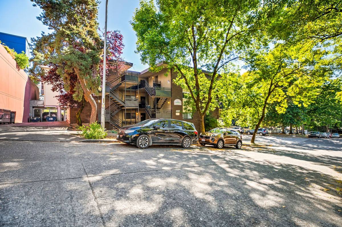 Apartment for rent at 2201 S Main St, Seattle, WA 98144