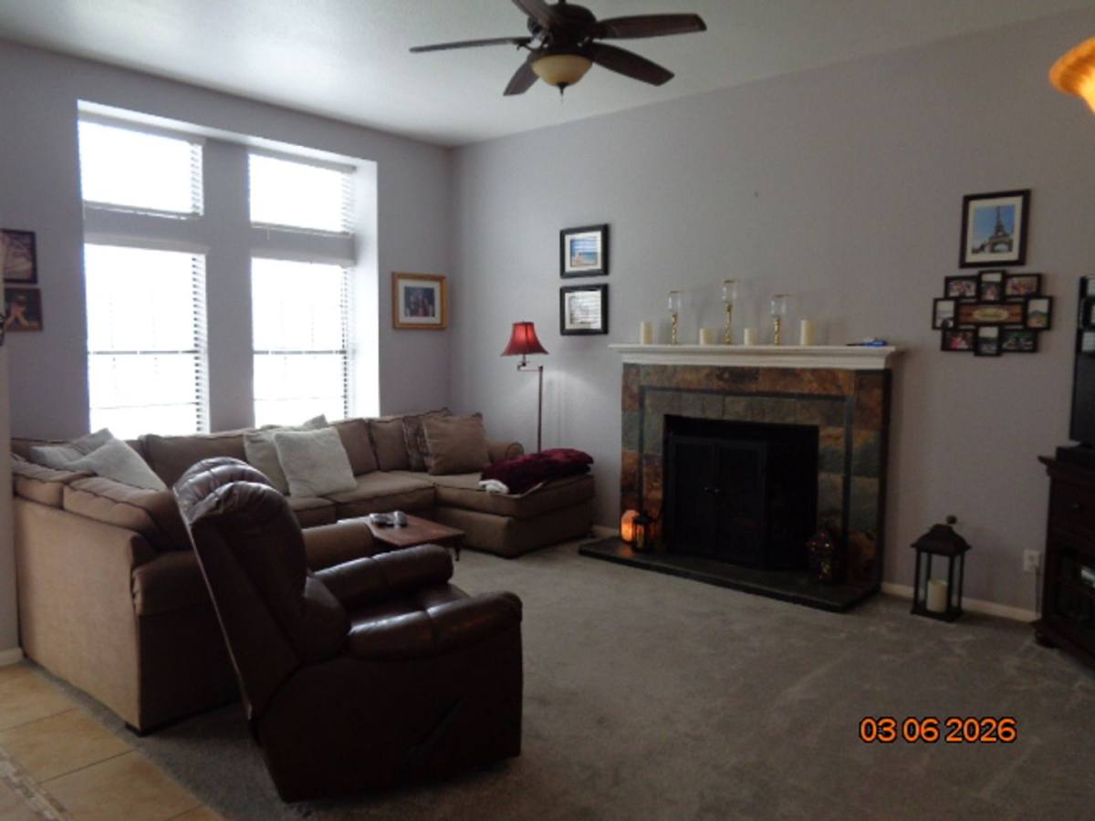 House for rent at 43043 Flag St, Lancaster, CA 93536