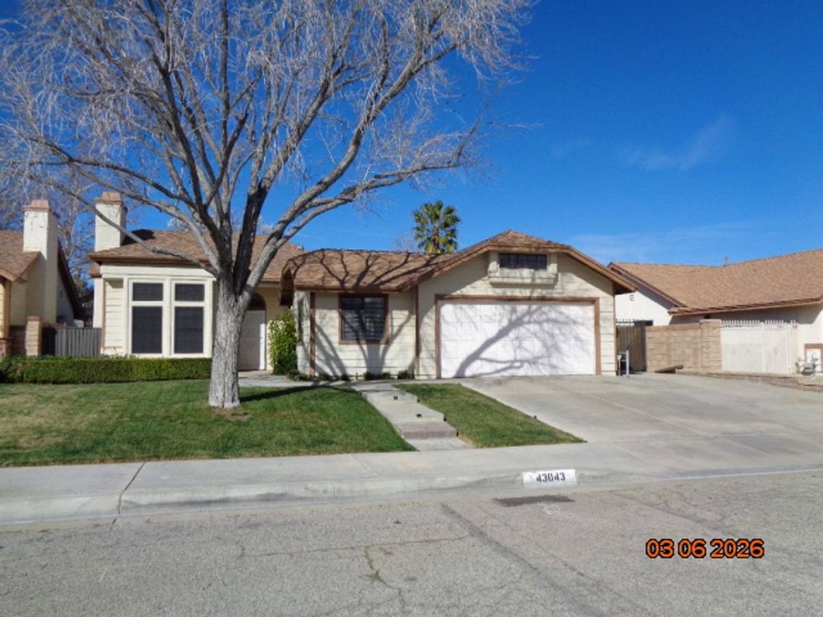 House for rent at 43043 Flag St, Lancaster, CA 93536