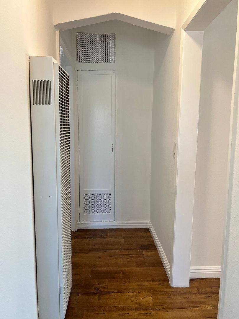 Apartment for rent at 4172 S Hobart Blvd, Los Angeles, CA 90062