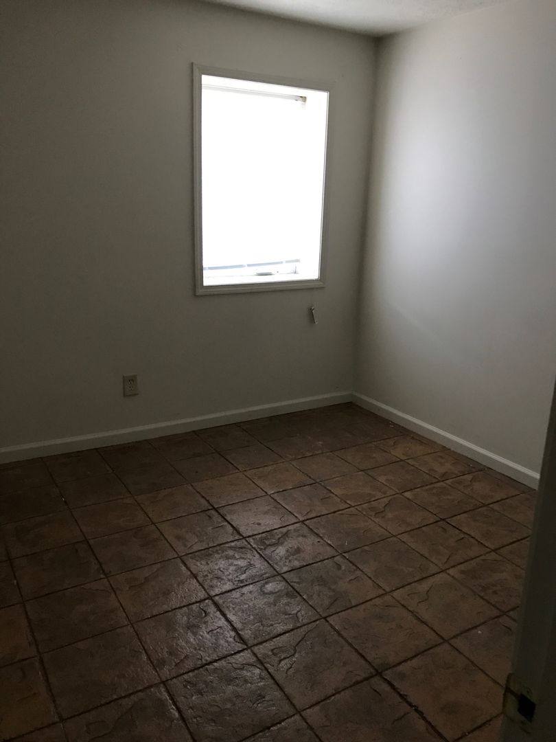 Apartment for rent at 401 W College St, Carbondale, IL 62901