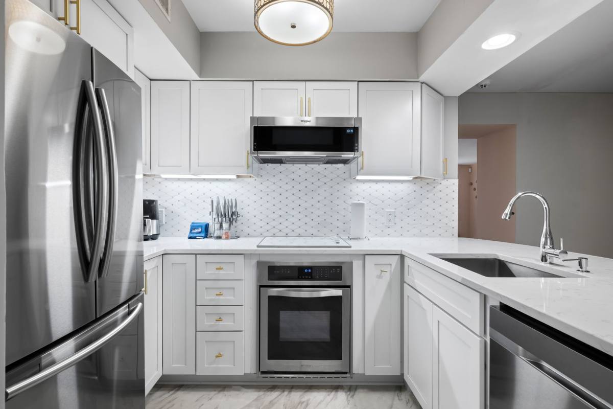 Apartment for rent at 55 Ashley Ave #6, Charleston, SC 29401