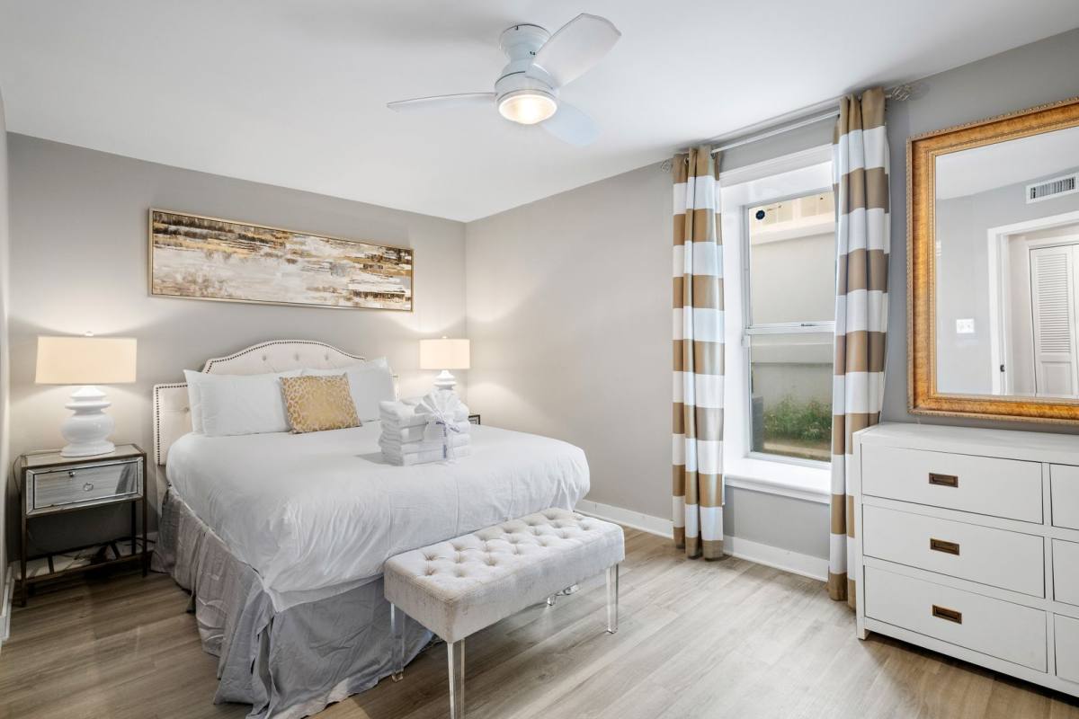 Apartment for rent at 55 Ashley Ave #6, Charleston, SC 29401