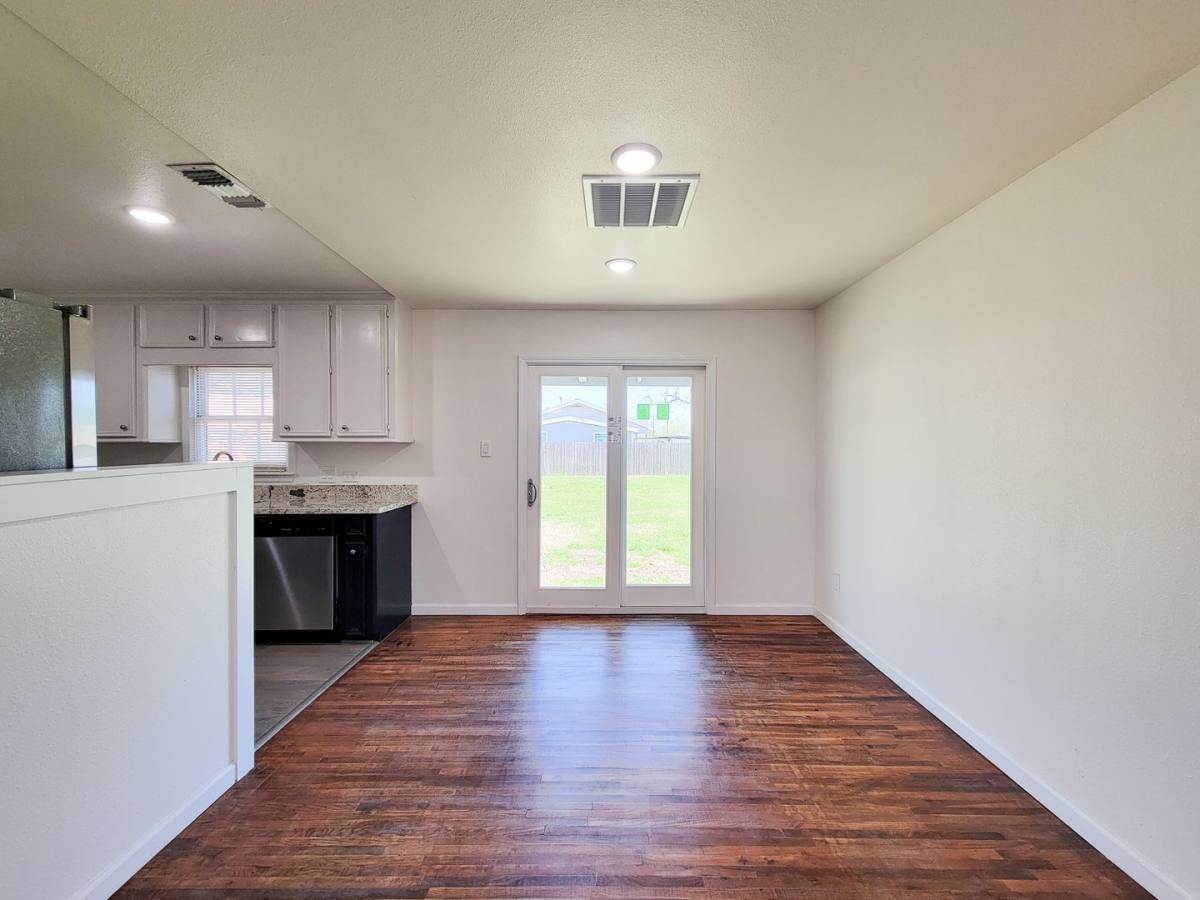 House for rent at 413 S Market St, Brazoria, TX 77422