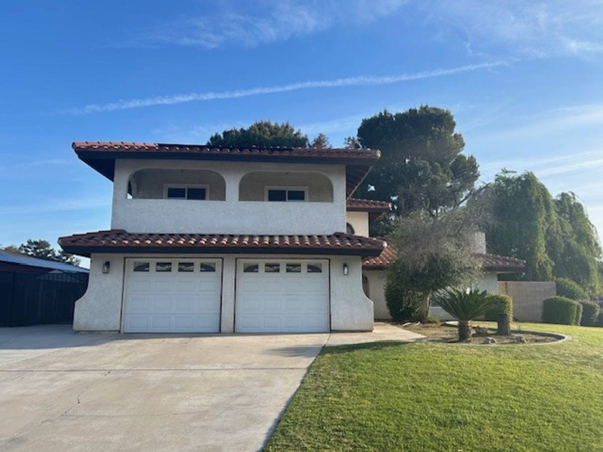 House for rent at 9400 Hemingway Place, Bakersfield, CA 93311