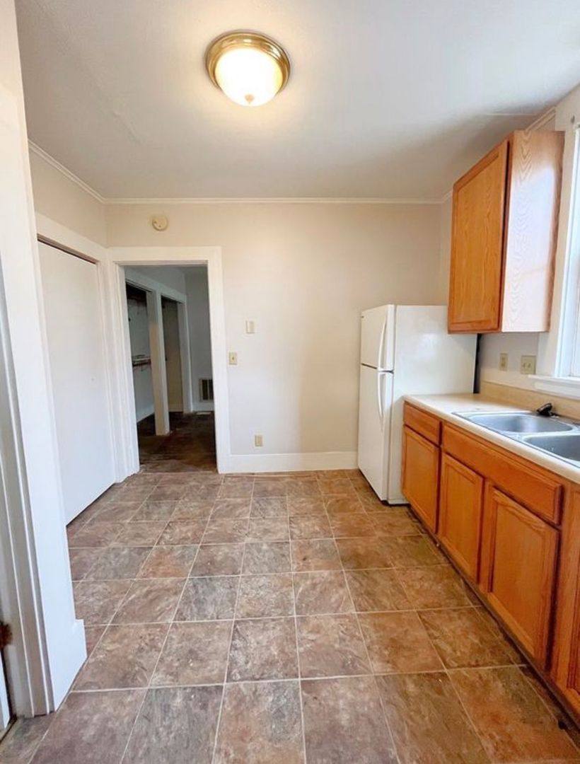 Apartment for rent at 911 N 10th St #4, Lafayette, IN 47904