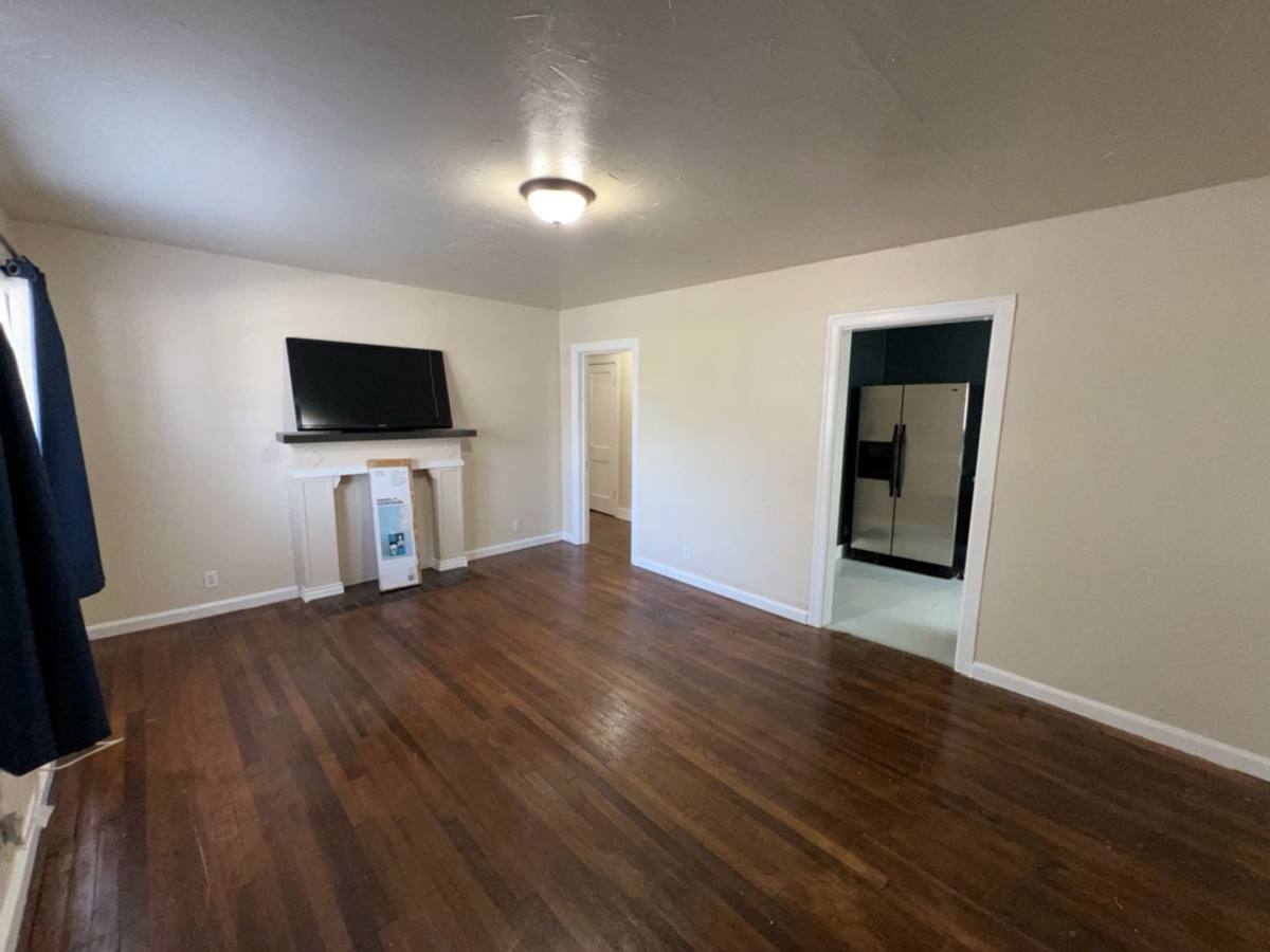 Apartment for rent at 1552 Lombardy St, Houston, TX 77023