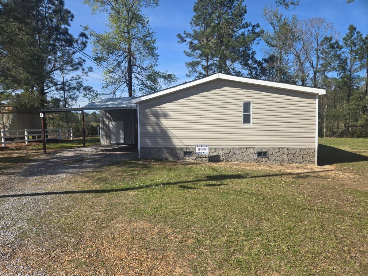 Apartment for rent at 21459 Highway, Dry Prong, LA 71423