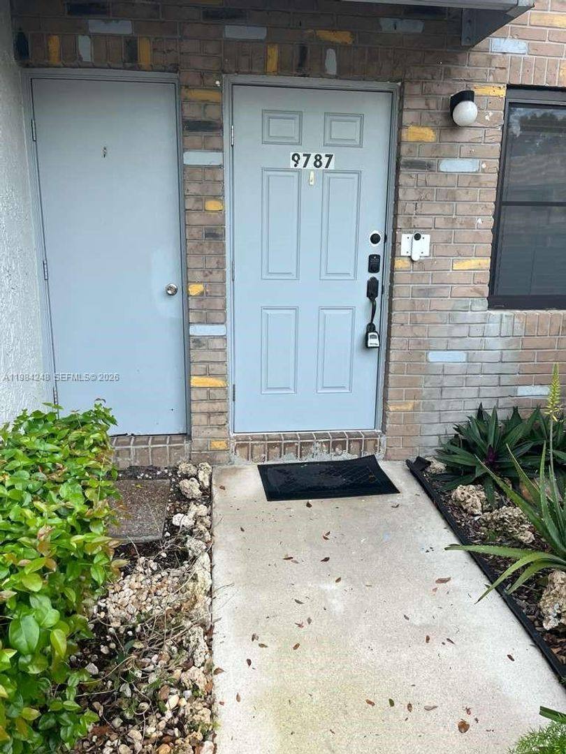 Townhouse for rent at 9787 Riverside Dr 62-4, Coral Springs, FL 33071