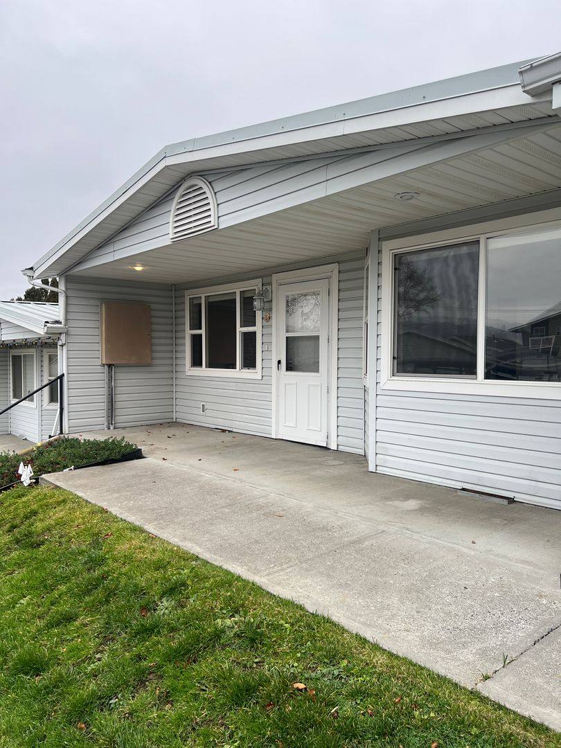 Apartment for rent at 1312 W 10th St, The Dalles, OR 97058