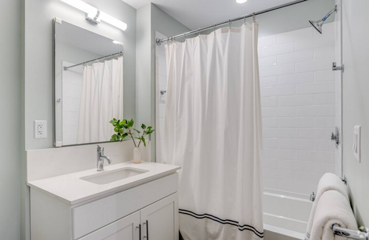 Apartment for rent at 130 Chief Justice Cushing Highway, Scituate, MA 02066