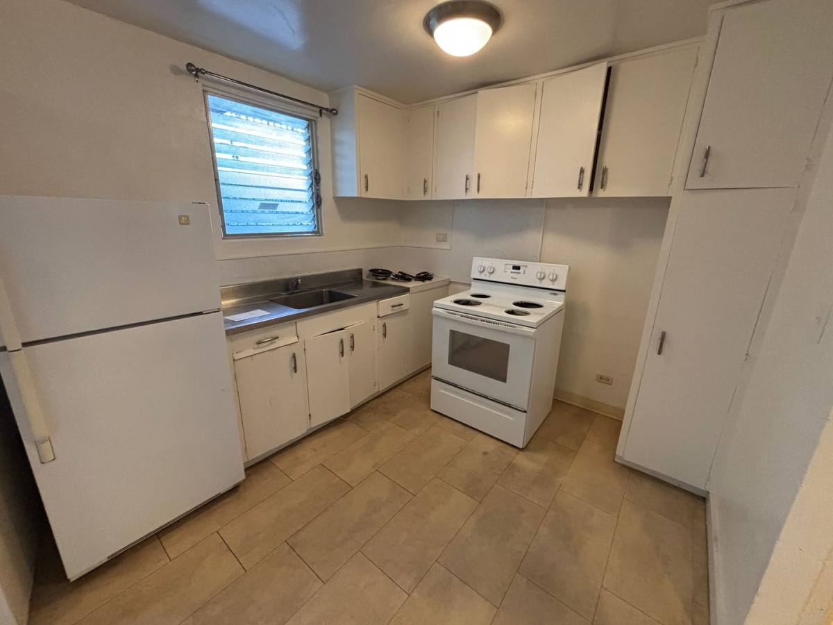 Apartment for rent at 427 Liliha Court Lane, Honolulu, HI 96817