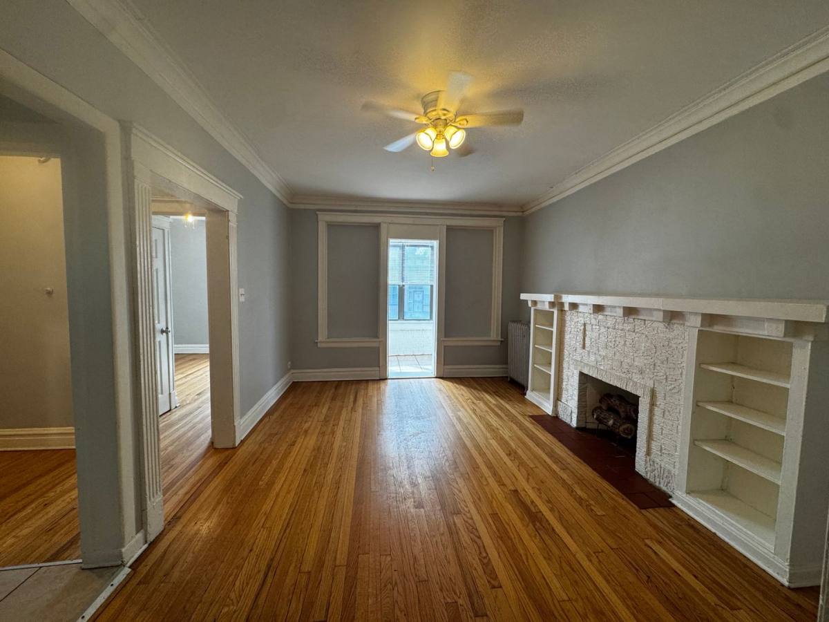 Apartment for rent at 7654-58 S Marquette Ave 2664-66 E, Chicago, IL 60649