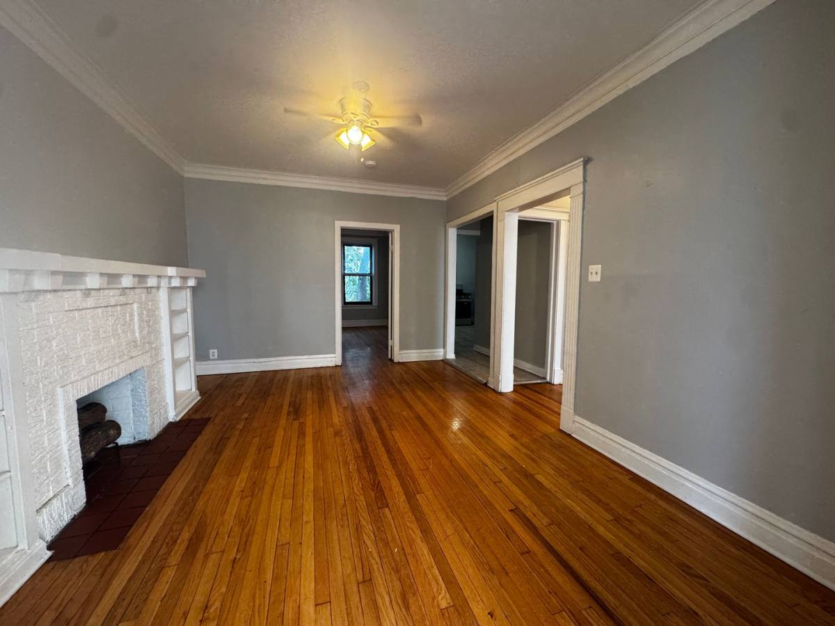 Apartment for rent at 7654-58 S Marquette Ave 2664-66 E, Chicago, IL 60649