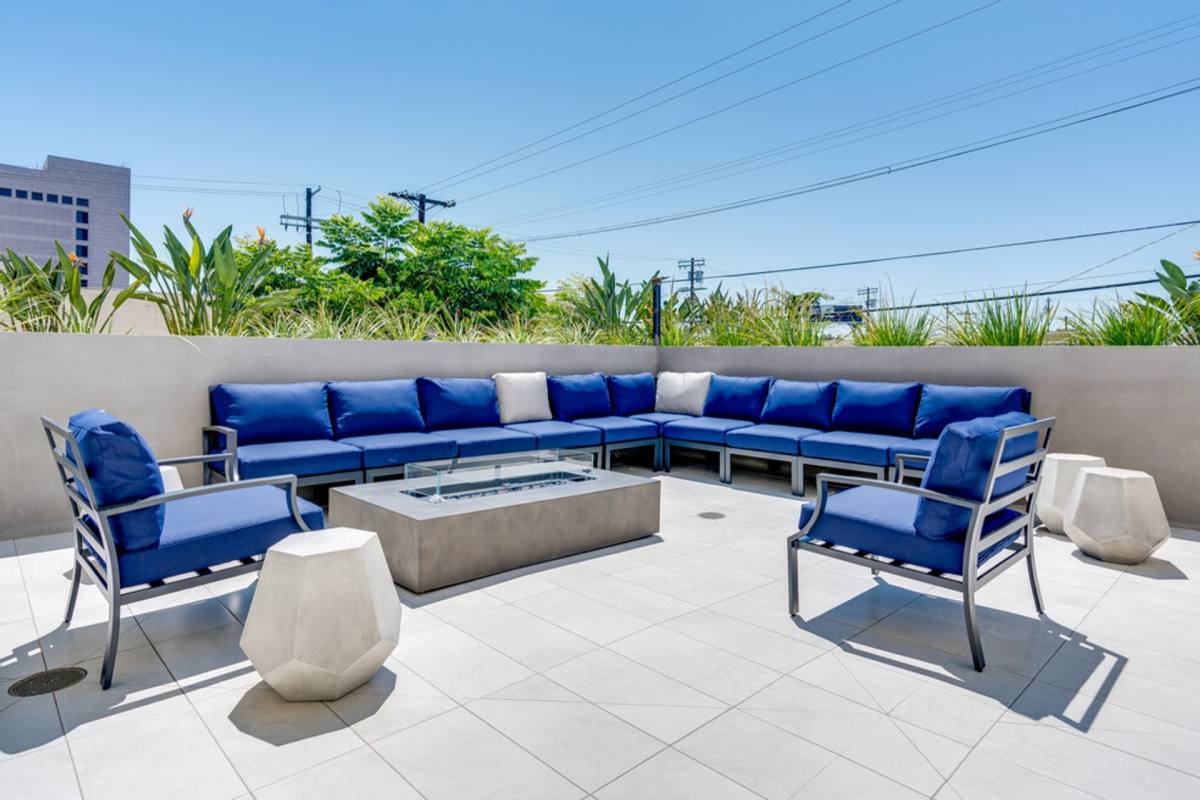 Apartment for rent at 14540 Erwin St, Van Nuys, CA 91411