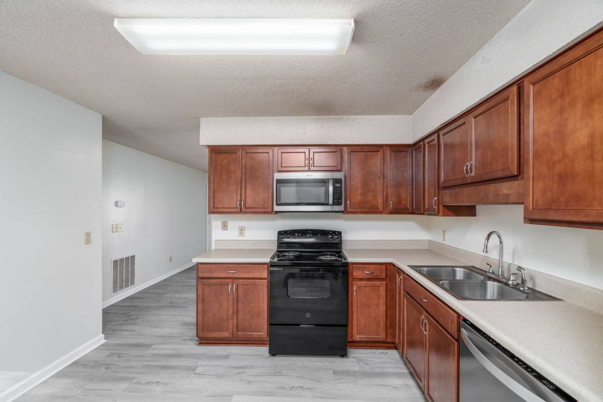 Apartment for rent at 118 Roberta Dr, Summerville, SC 29485