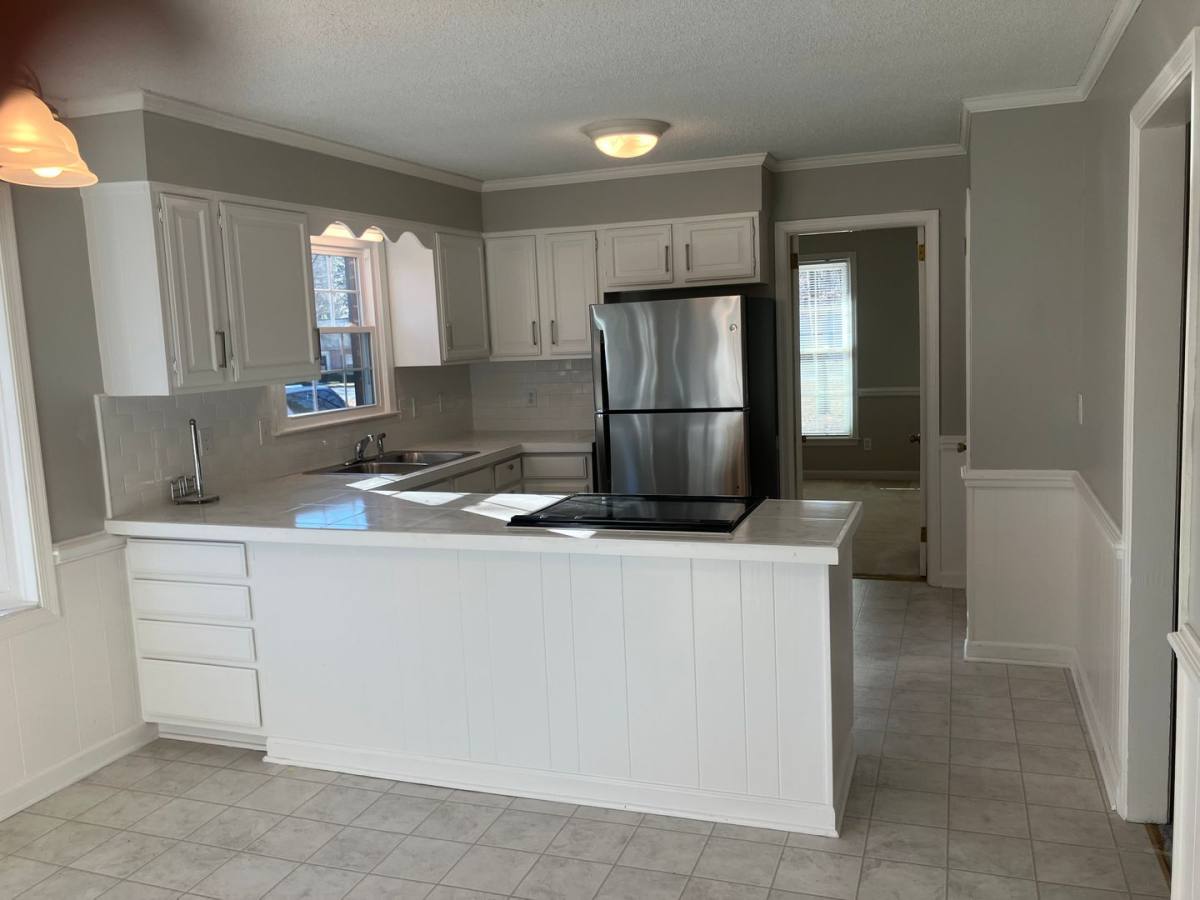 House for rent at 1018 Jefferson Rd, Greensboro, NC 27410