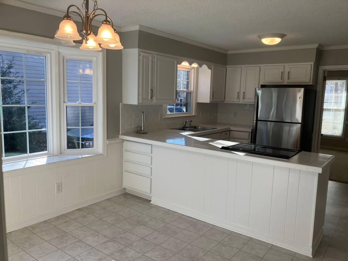 House for rent at 1018 Jefferson Rd, Greensboro, NC 27410