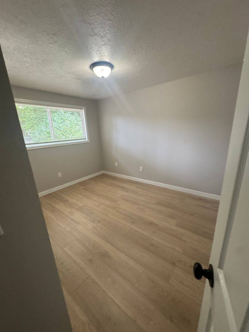 Apartment for rent at 2015-2095 Debbie Way NE, Salem, OR 97301