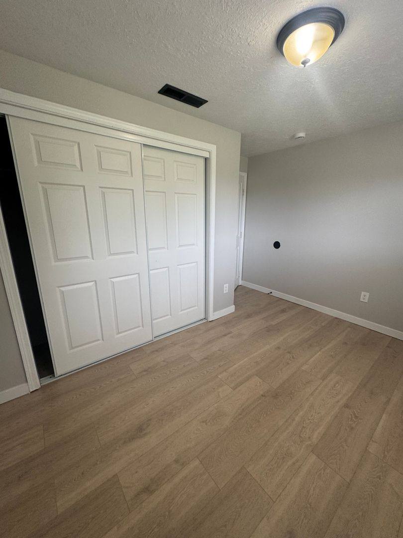 Apartment for rent at 2015-2095 Debbie Way NE, Salem, OR 97301