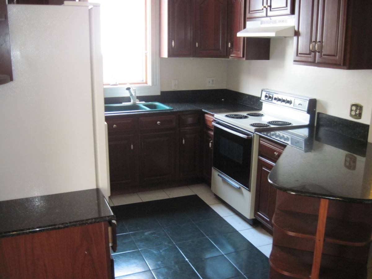 Apartment for rent at 2609-11 N Maryland Ave, Milwaukee, WI 53211