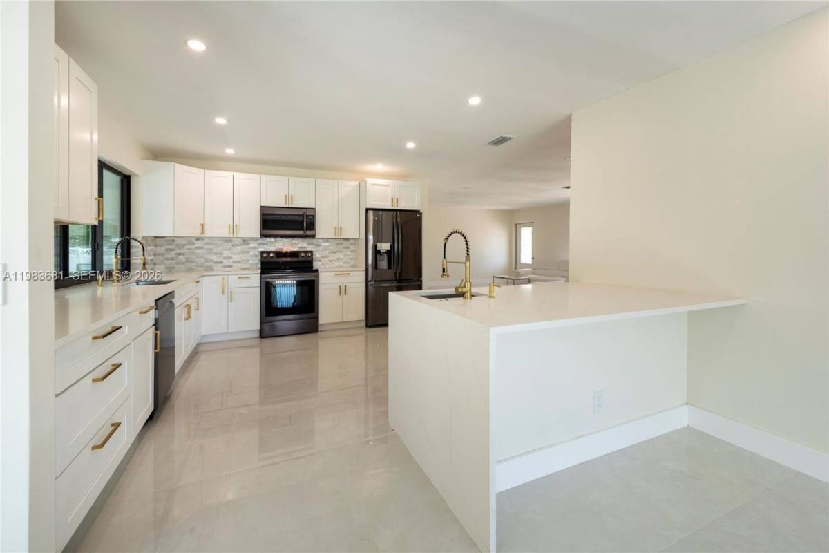 House for rent at 4700 McKinley St, Hollywood, FL 33021