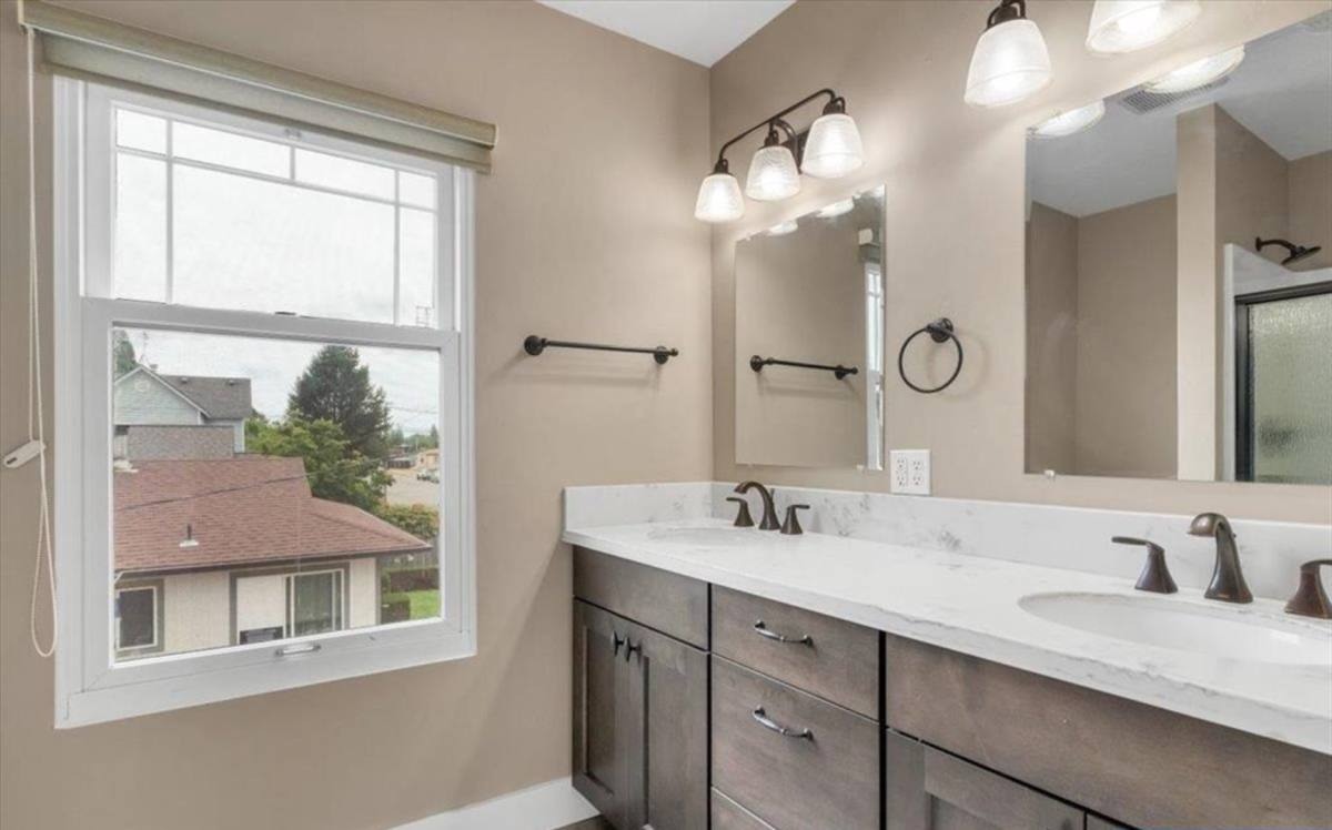 Townhouse for rent at 1282 N 3rd Ave, Stayton, OR 97383
