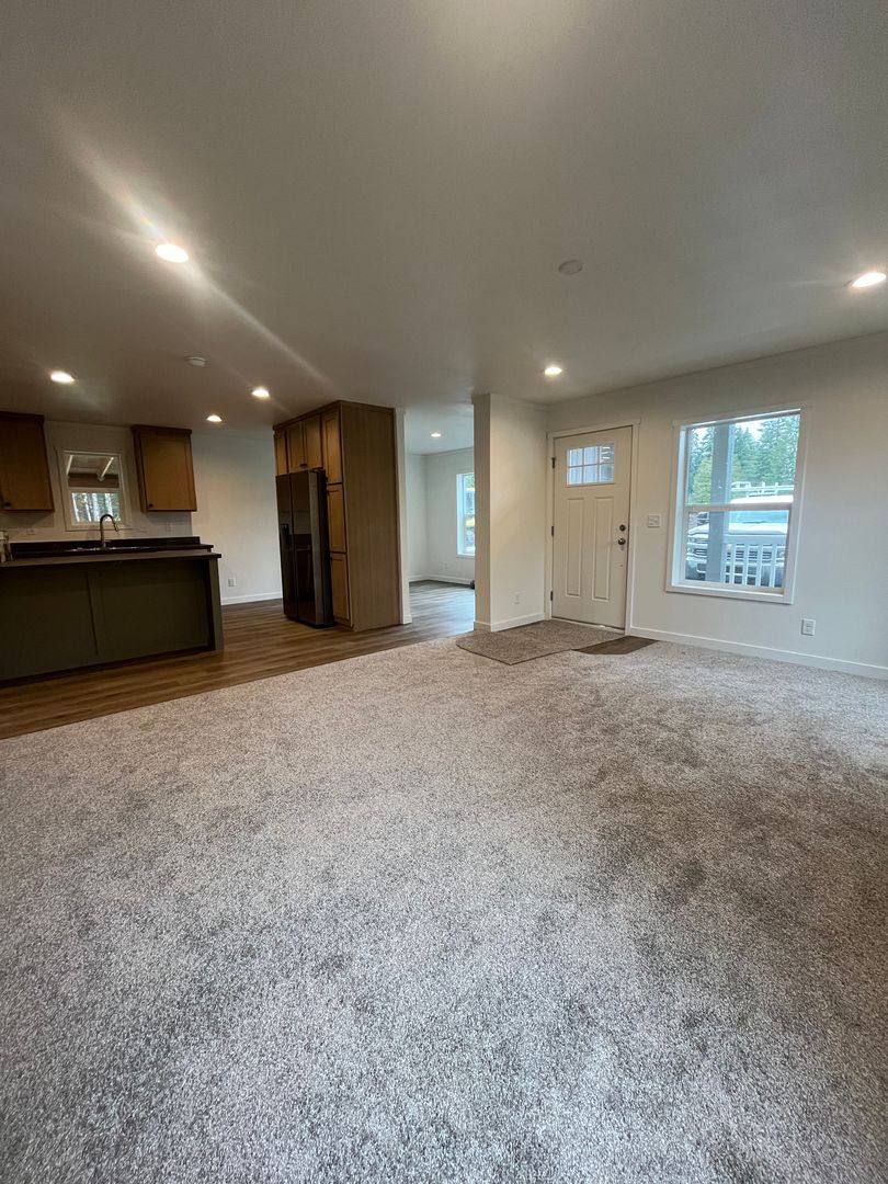 House for rent at 90686 Poodle Creek Rd, Noti, OR 97461