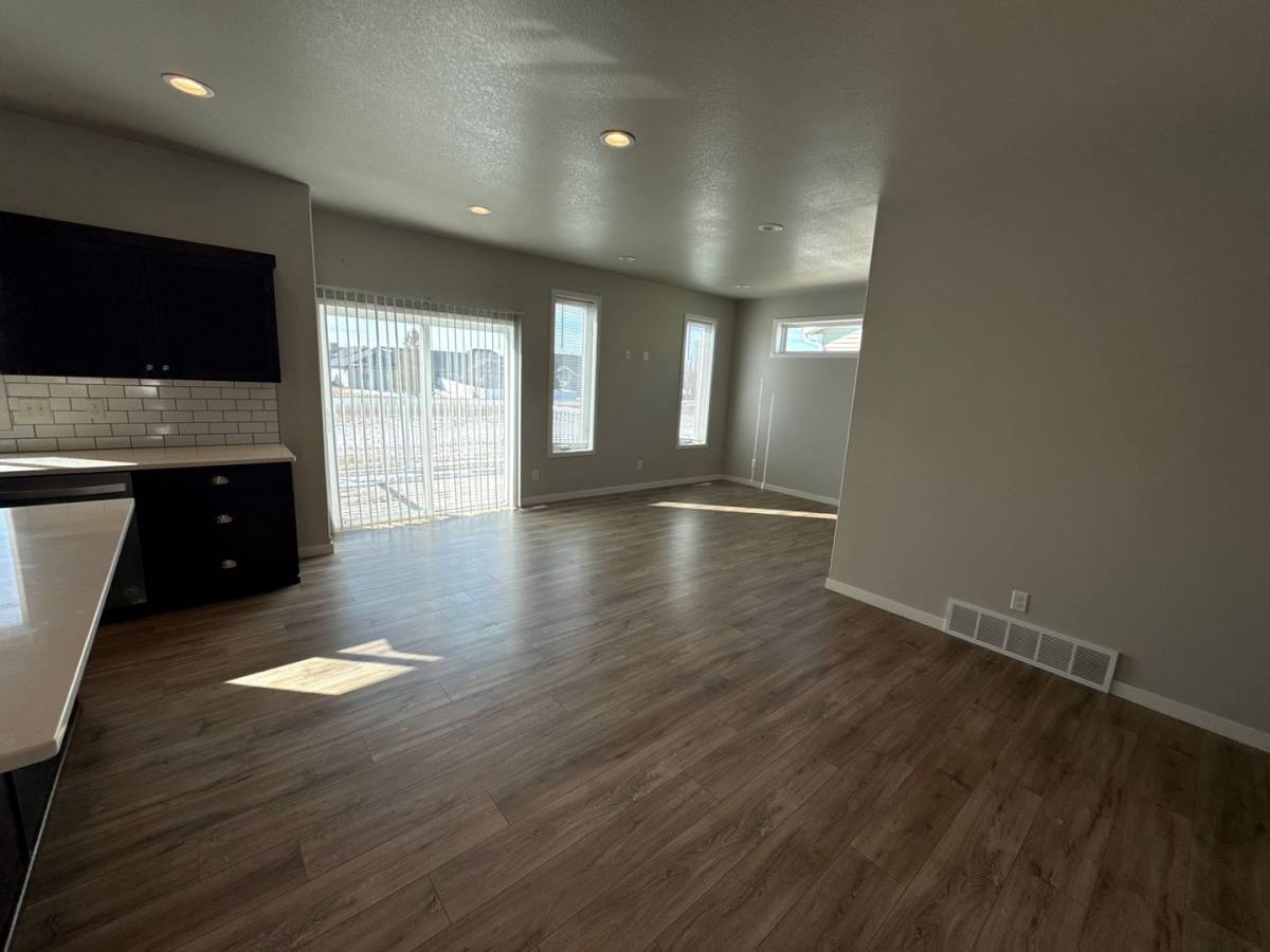 House for rent at 3033 39th Ave S, Moorhead, MN 56560