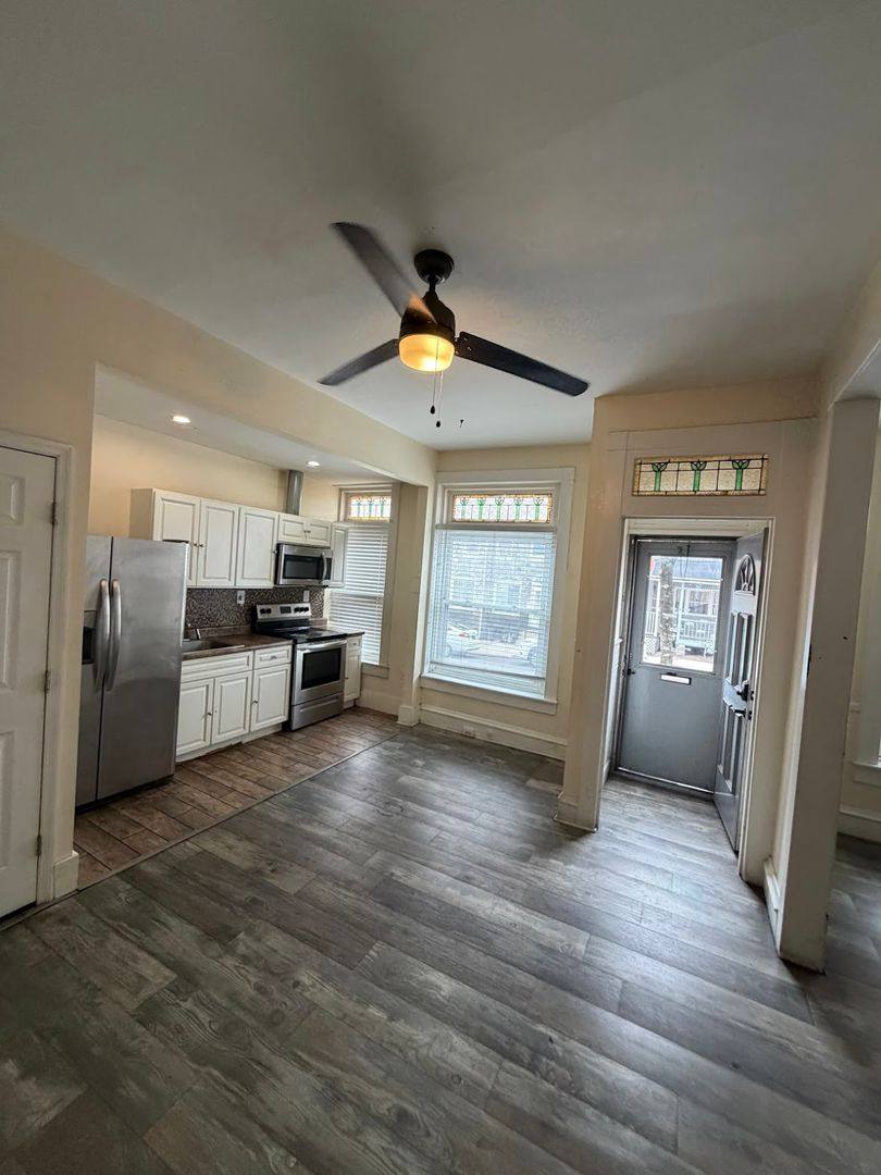 House for rent at 942 Washington St, Reading, PA 19601
