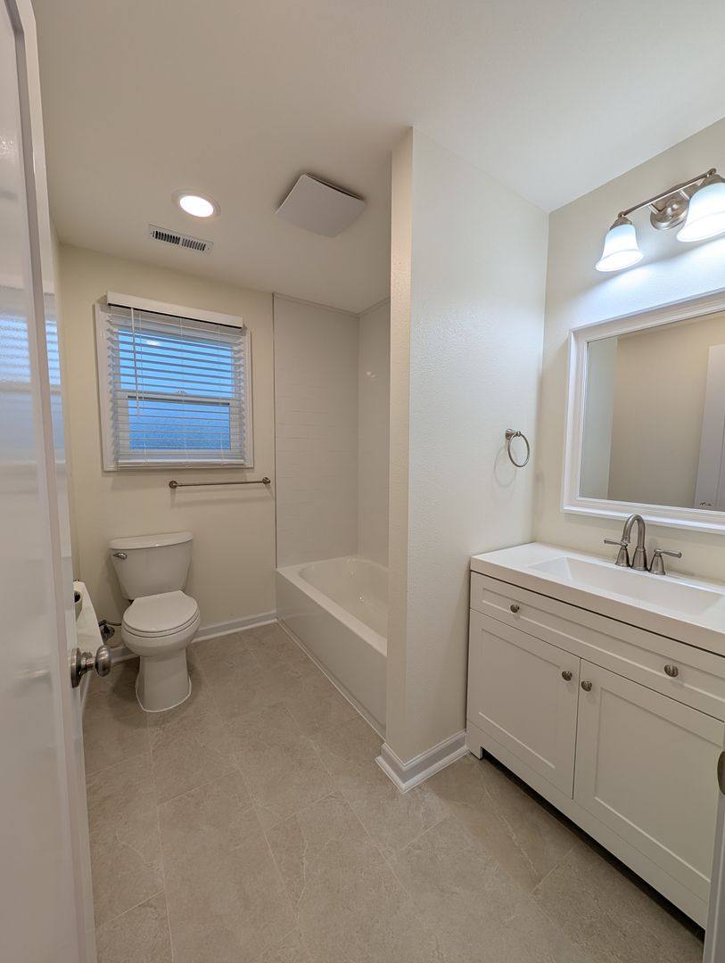 House for rent at 1002 S 12th St, Mount Vernon, WA 98274