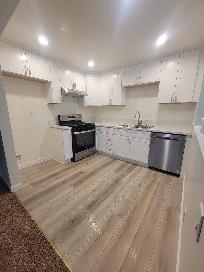Apartment for rent at 7952 Cole St, Downey, CA 90242
