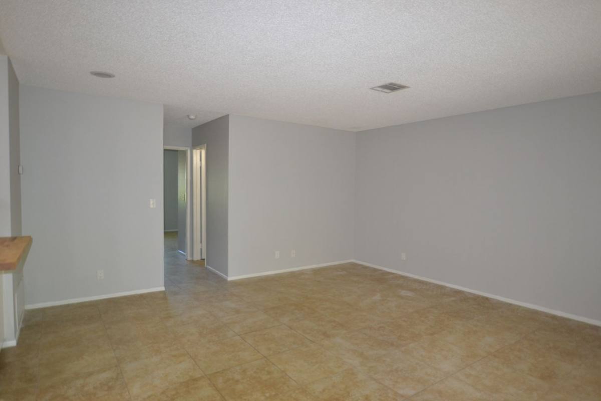 Apartment for rent at 2636 N Indian Canyon Dr, Palm Springs, CA 92262