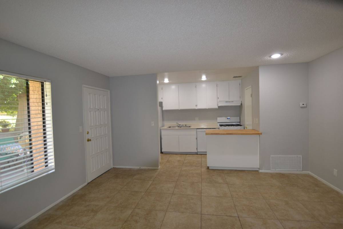 Apartment for rent at 2636 N Indian Canyon Dr, Palm Springs, CA 92262