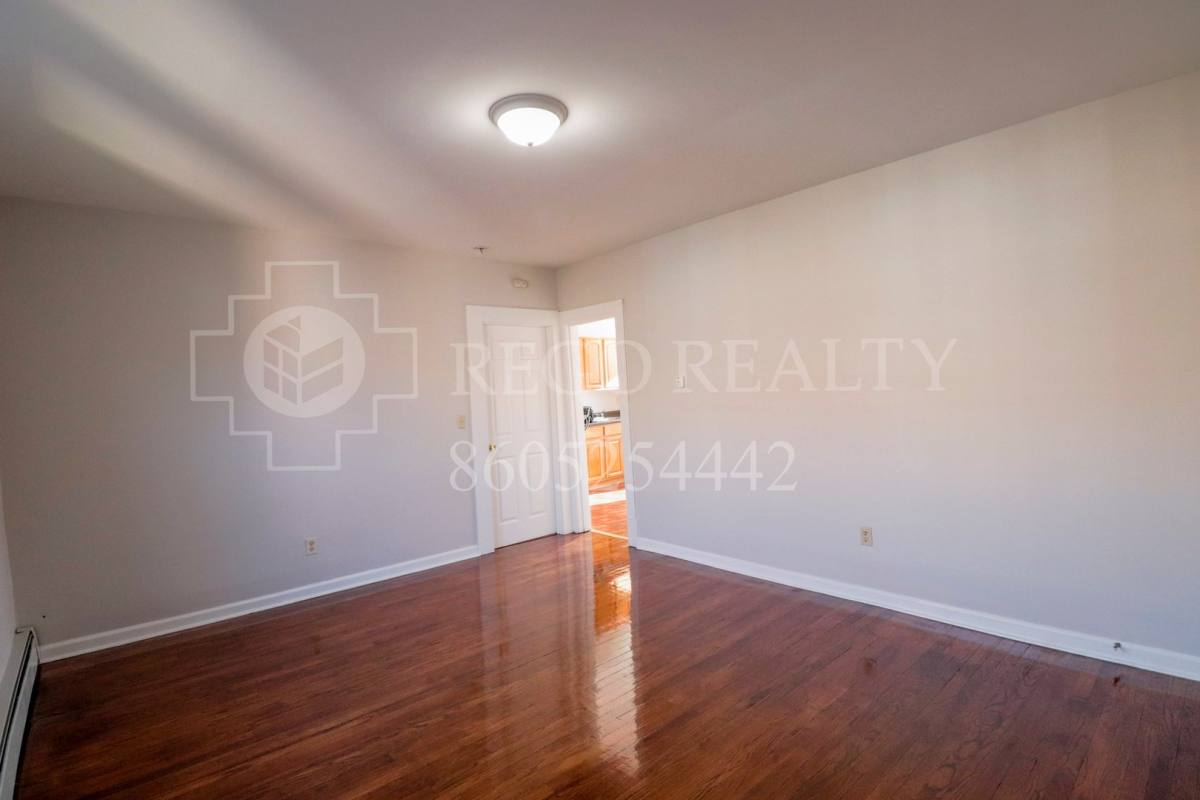 Apartment for rent at 451-455 Edgewood St, Hartford, CT 06112