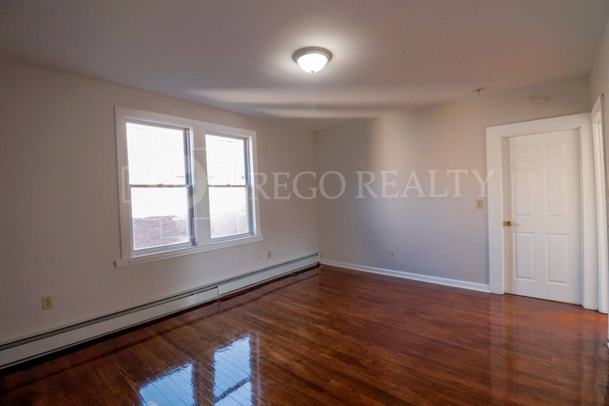 Apartment for rent at 451-455 Edgewood St, Hartford, CT 06112