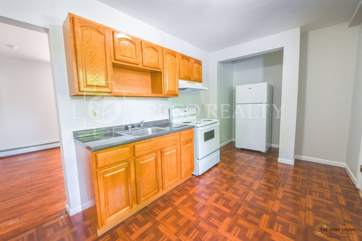 Apartment for rent at 451-455 Edgewood St, Hartford, CT 06112