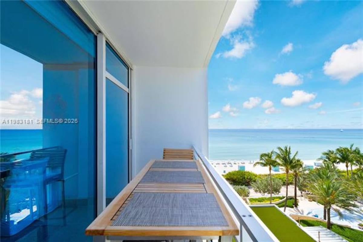 Apartment for rent at 6801 Collins Ave Appt 610 Door, Miami Beach, FL 33141